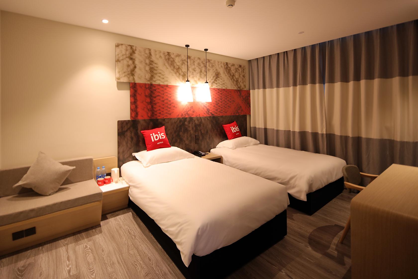Ibis Shanghai Changshou Road Hotel Xangai Exterior foto