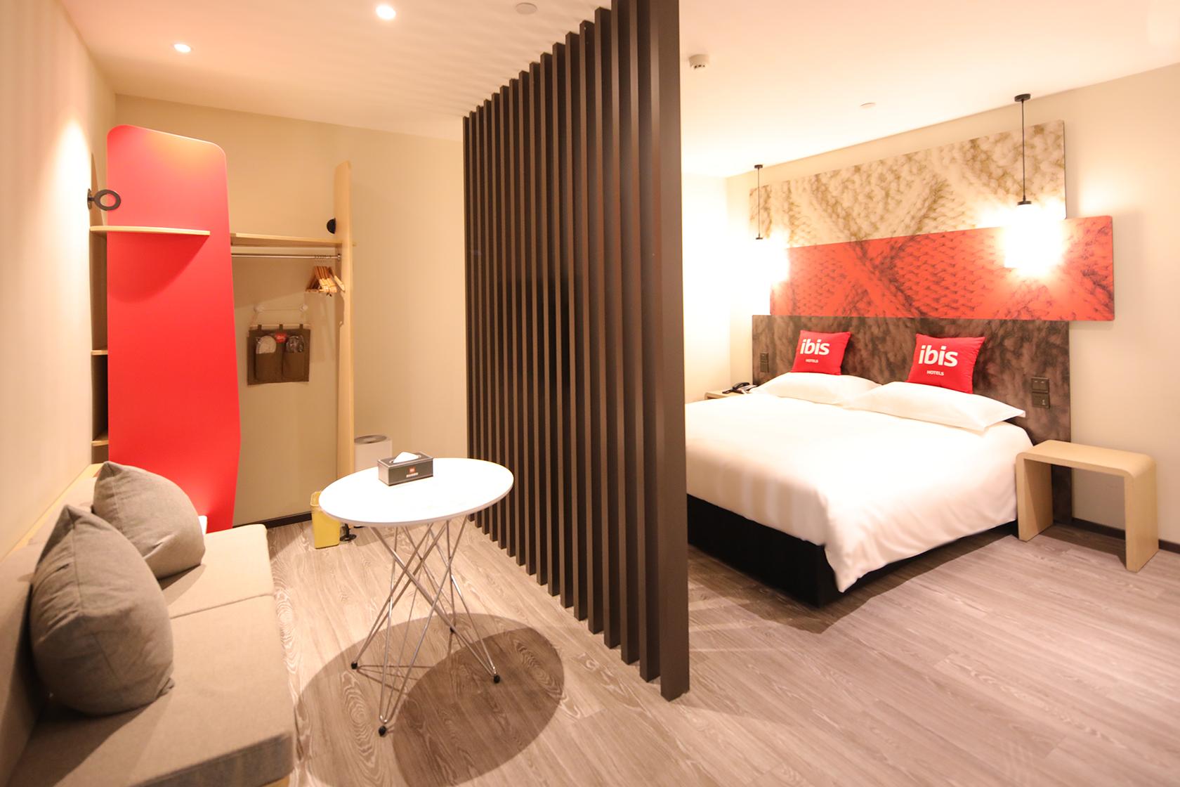 Ibis Shanghai Changshou Road Hotel Xangai Exterior foto