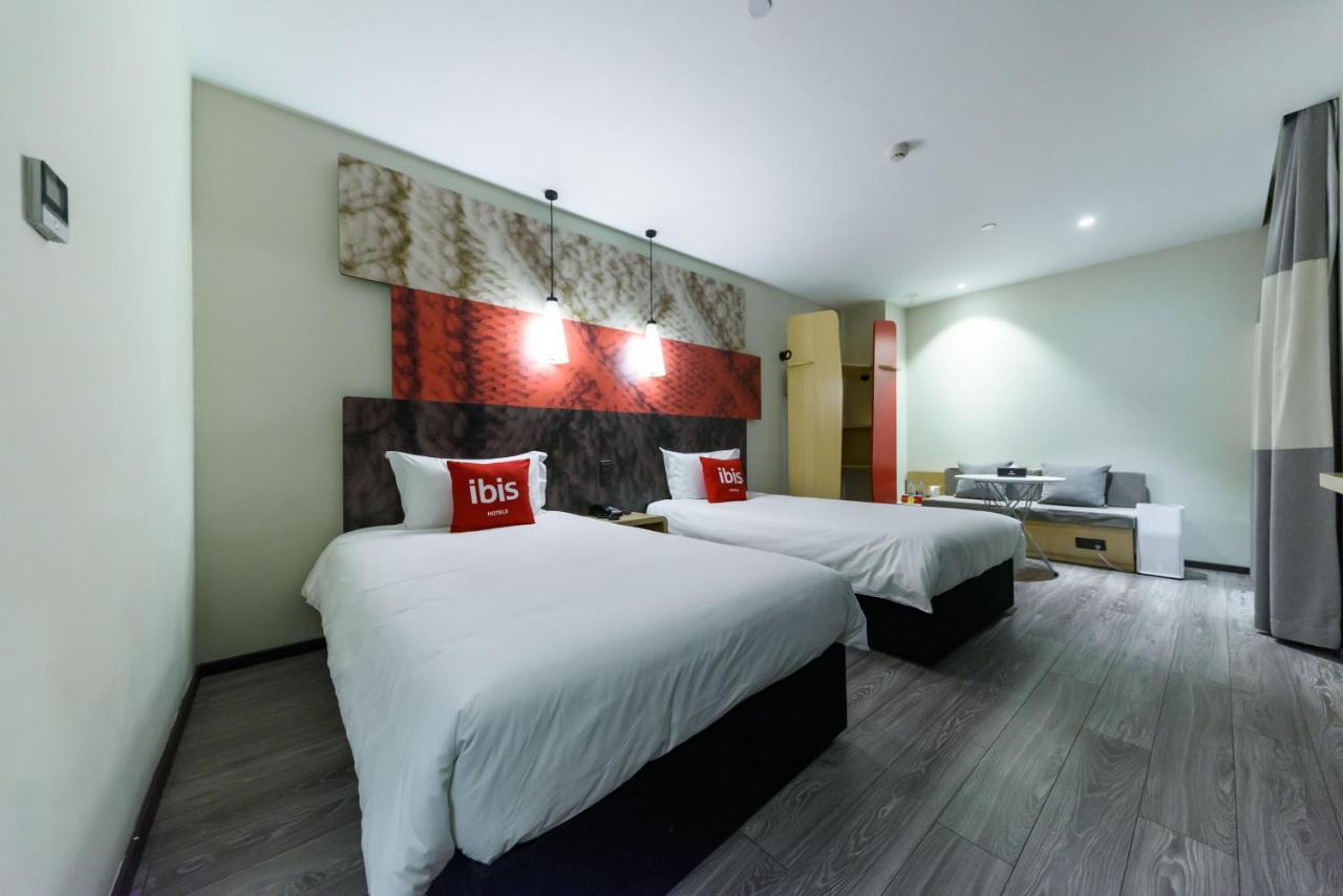 Ibis Shanghai Changshou Road Hotel Xangai Exterior foto